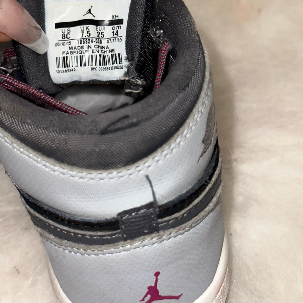 Nike Air Jordan 1 Mid - Picture 2 of 2